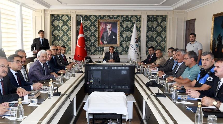 Adıyaman&rsquo;da uyuşturucu ile m&uuml;cadele toplantısı yapıldı