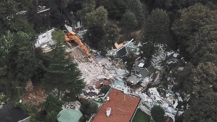 - Adnan Oktar'ın villasında kaçak yapıların büyük bölümü yıkıldı