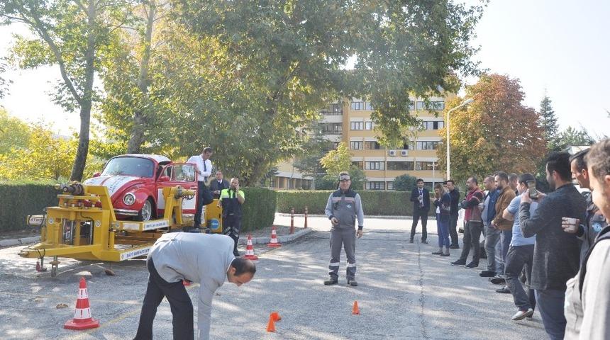 MEDAŞ&rsquo;tan sim&uuml;lasyonlu emniyet kemeri eğitimi
