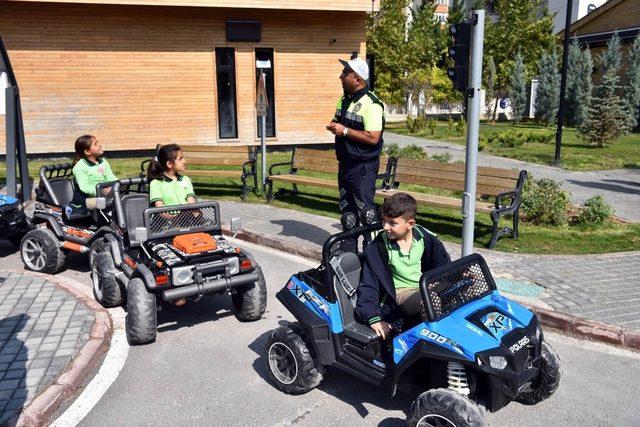 Selçuklu’da Trafik Eğitim Parkı açıldı