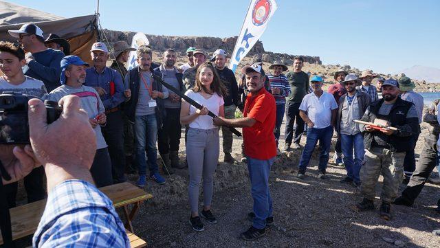 Kayseri’de 'Turna Balığı Yakalama Yarışması' yapıldı