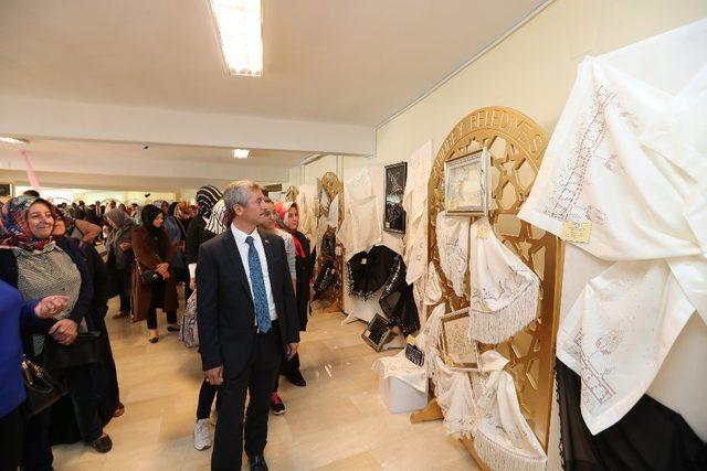 Şahinbey’de 9. Geleneksel El Sanatları sergisi açıldı
