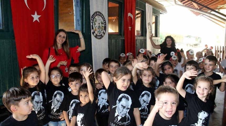 Minikler tarihe yolculuk etti