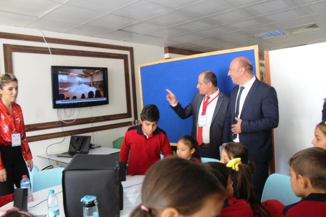 Ayvalık&rsquo;ta 7&rsquo;den 70&rsquo;e Bilim Gelecek Bizim Bilim Şenliği