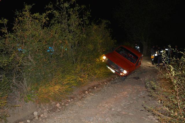 Otopark sahibini silahla vurup, kaçarken polis otosuna çarptılar: 1'i polis 2 yaralı