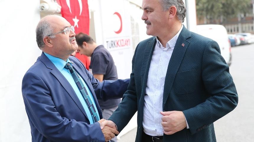 Pamukkale Belediyesi&rsquo;nden Kızılay&rsquo;a destek