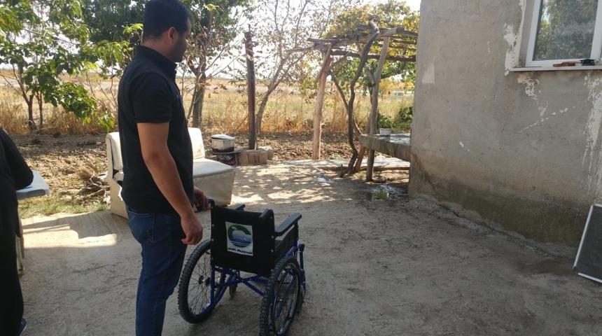 &Ccedil;ivril Belediyesi Sevgi Eli yaraları sarıyor