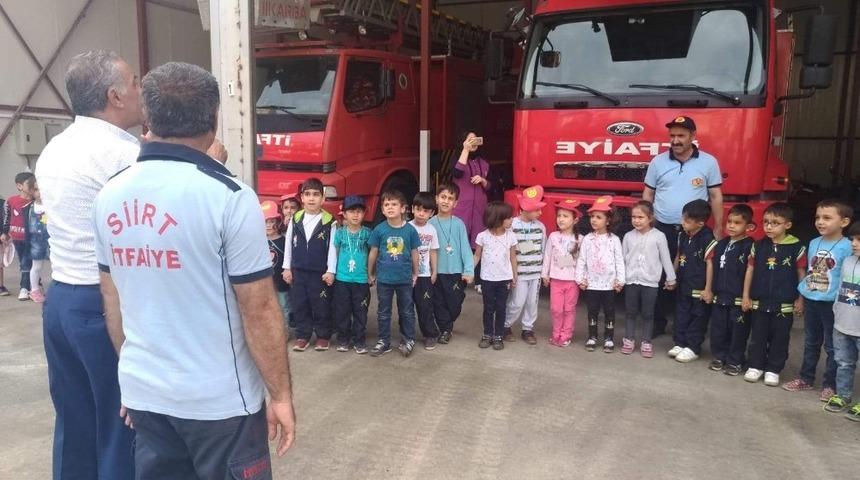 Minik &ouml;ğrencilere itfaiye eğitimi verildi