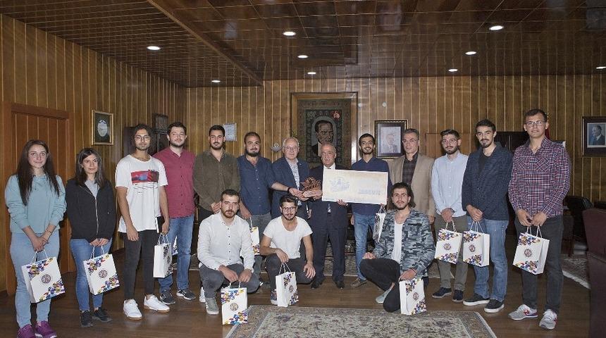 TTurks roket takımından Rekt&ouml;r &Ccedil;omaklı&rsquo;ya ziyaret