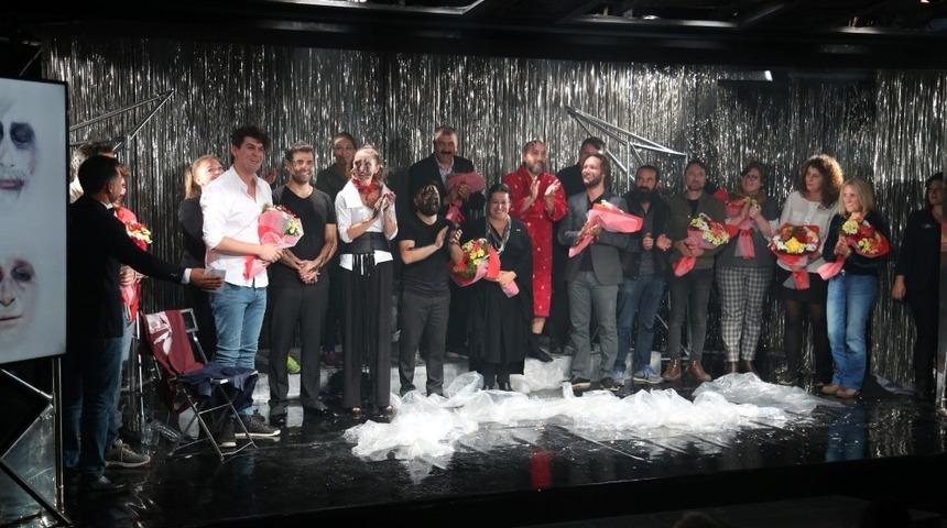 &ldquo;Oyalananlar&rdquo; alkış topladı