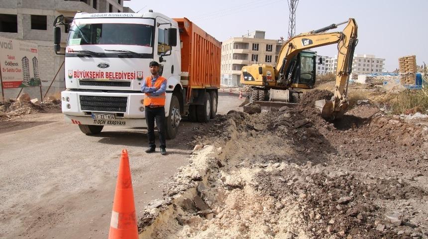 B&uuml;y&uuml;kşehirde yol &ccedil;alışmaları devam ediyor