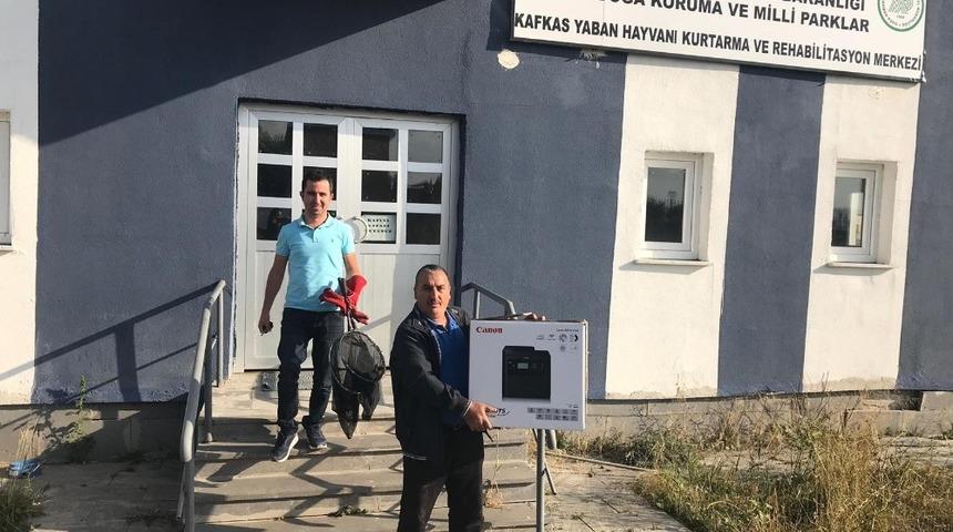 Yaralı kuşlar Kars&rsquo;ta tedavi altına alındı