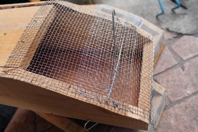 Fareler için ahşap kapan 2