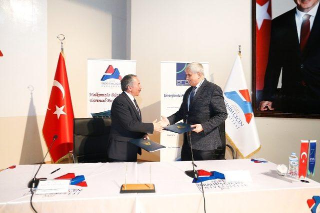 ARAS EDAŞ ve Ağrı İbrahim Çeçen Üniversitesi arasında işbirliği protokolü imzalandı