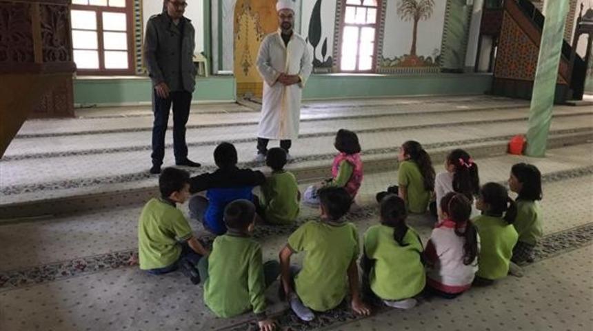 &Ouml;ğrenciler, m&uuml;ft&uuml;l&uuml;k ve cami ziyaretinde bulundu