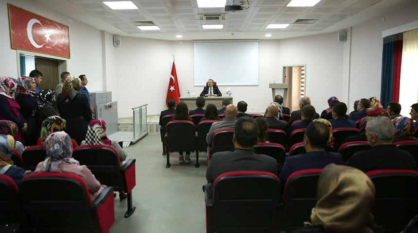 Vali Pehlivan: &ldquo;Vatandaşlarımızın g&uuml;veni ve hayır duasına talip olmalıyız&rdquo;