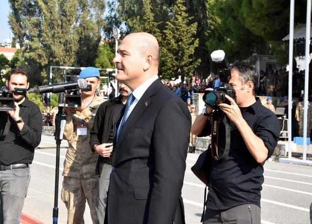 Bakan Soylu, İzmir'de subayların yemin törenine katıldı