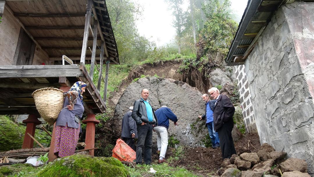 Yama&ccedil;tan koptu, evin yanına d&uuml;şt&uuml;! Faciaya kıl payı...