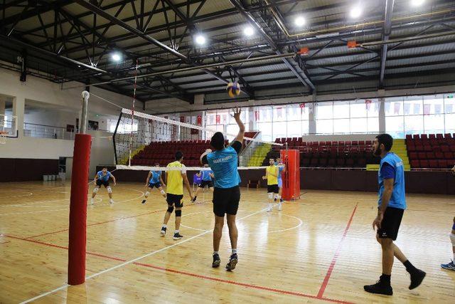 Haliliye’den voleybol maçına davet