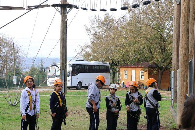 Bilim Kulübü öğrencileri Macera Park’a misafir oldu