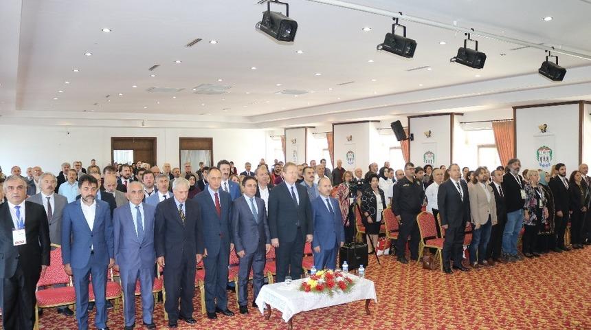 &ldquo;Uluslararası d&uuml;nden bug&uuml;ne Ak&ccedil;aabat Sempozyumu" başladı