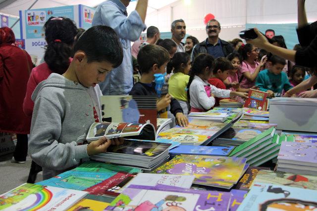 Tokat'ta 1 milyon kitap, fuarda okuyucu ile buluşuyor