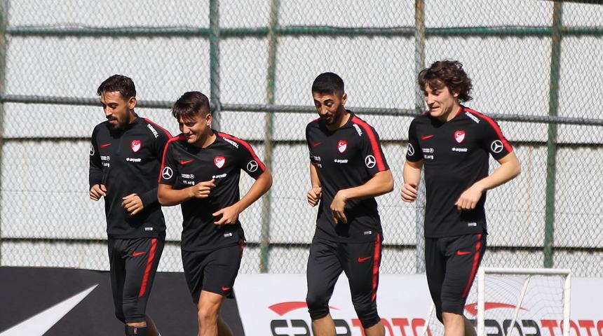 İrfan Can Kahveci A Milli Takım aday kadrosundan &ccedil;ıkarıldı