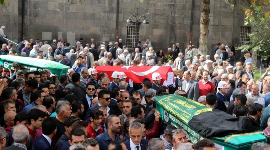 Kıbrıs Gazisi son yolculuğuna uğurlandı