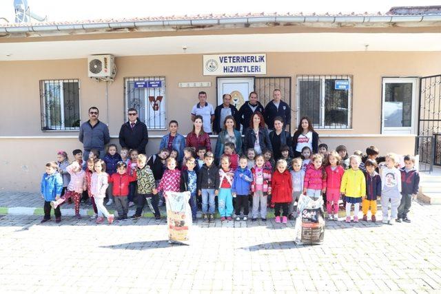 Burhaniyeli öğrenciler arasında hayvan sevgisi artıyor