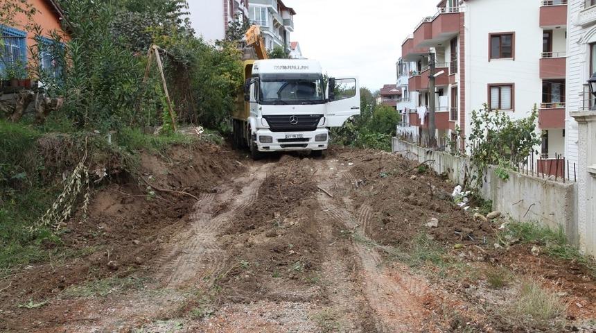 Başiskele&rsquo;de yeni yollar a&ccedil;ılmaya devam ediyor
