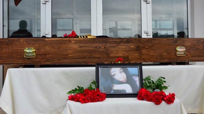 Okuduğu liseye son kez tabutla geldi! Arkadaşları gözyaşlarına boğuldu