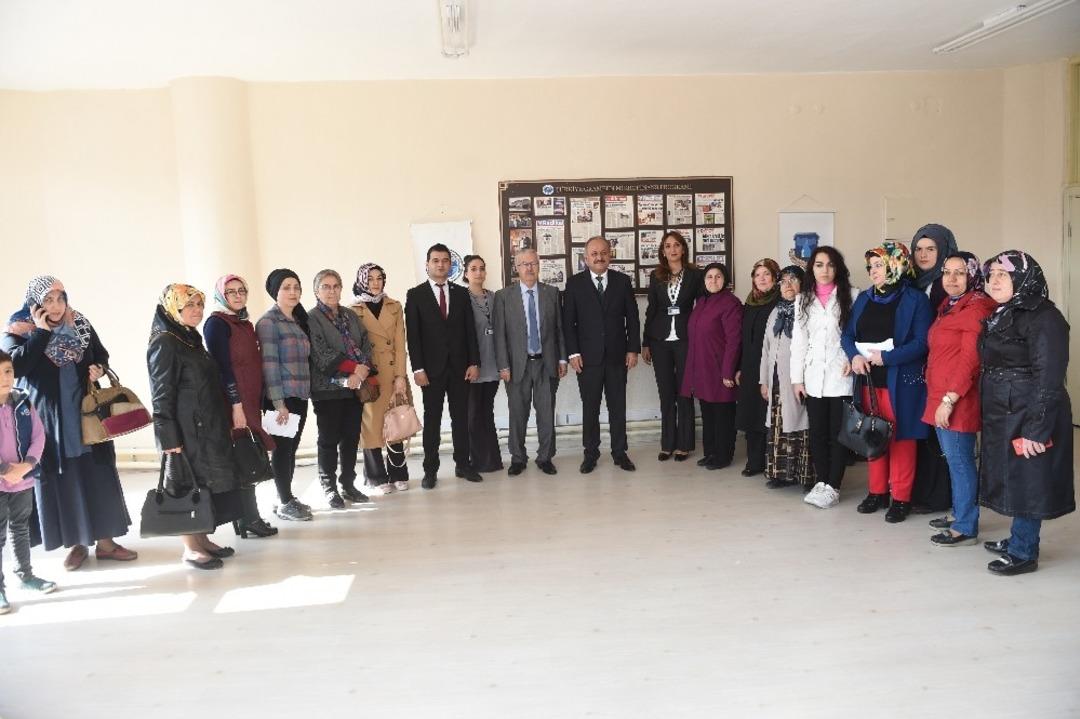 Kastamonu&rsquo;da girişimci kadınlara 39 bin 800 lira kredi dağıtıldı