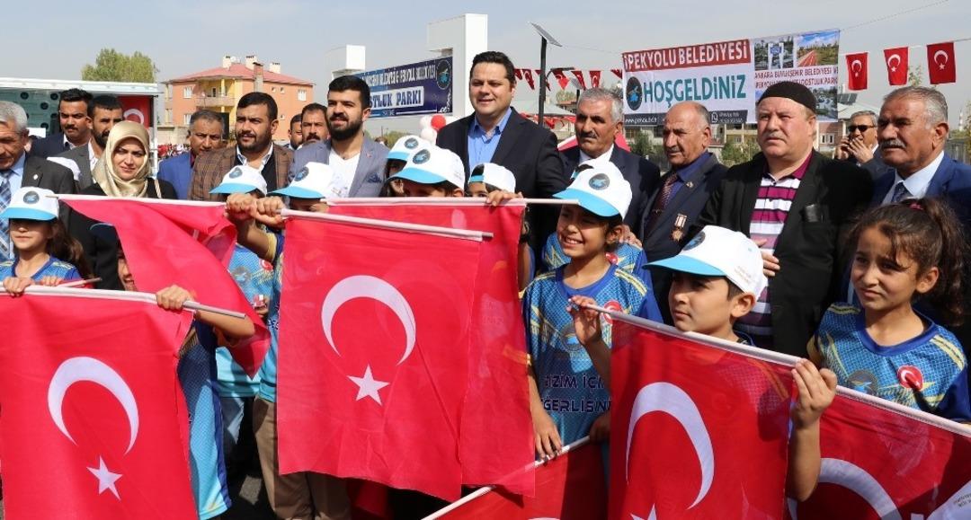 İpekyolu Belediyesinden park a&ccedil;ılışı