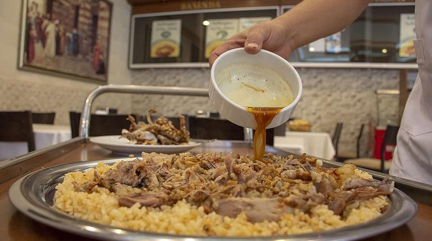 Bu lezzete kim hayır diyebilir! Lezzetini dağ reyhanına borçlu olan kaburga dolması