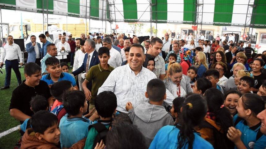 Can:  "Çıraklığını yapmadığın bir işin ustalığını yapamazsın"