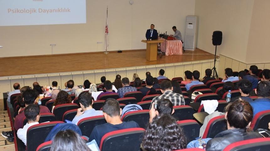 HR&Uuml;&rsquo;de psikolojik dayanıklılık konferansı