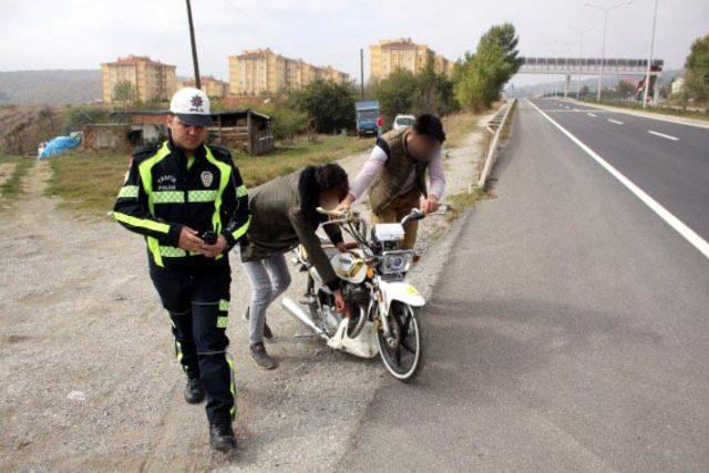 Liseli gençlerin motosikletle tehlikeli gösterisine para cezası