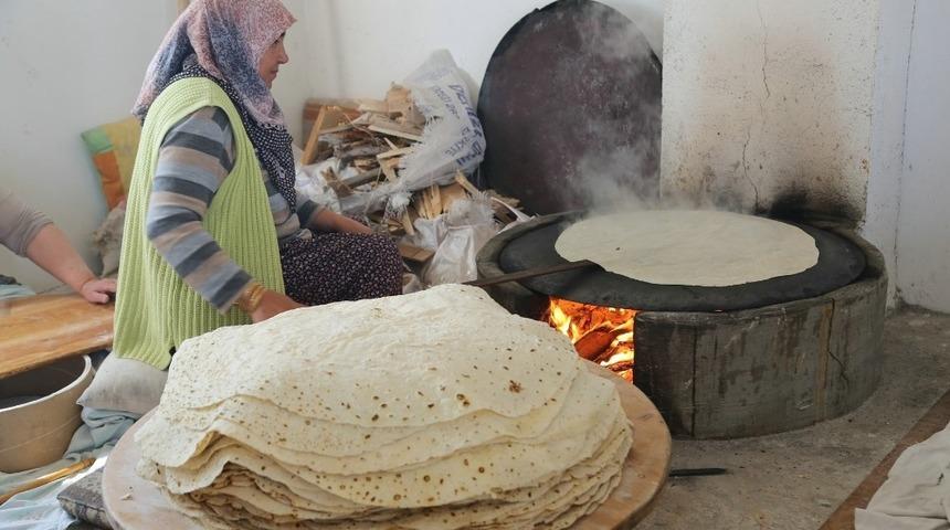 Selami Vardar Halk Merkezinde kadınlara kendi ekmeğini pişirme fırsatı