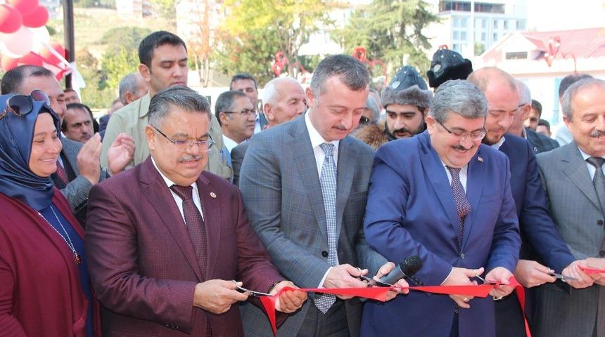 Sultaneli Osmanlı Sokağı hizmete girdi