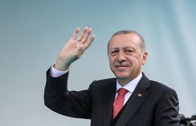 Erdoğan: Fırat'ın doğusundaki terör yuvalarını darmadağın edeceğiz (3)