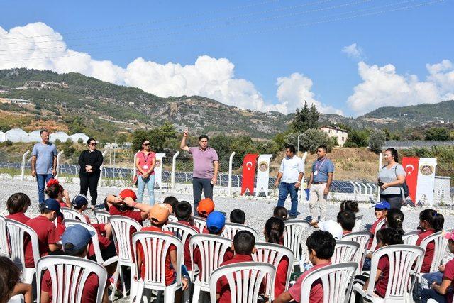 Öğrenciler Güneş Enerjisi Santrali’ni gezdi