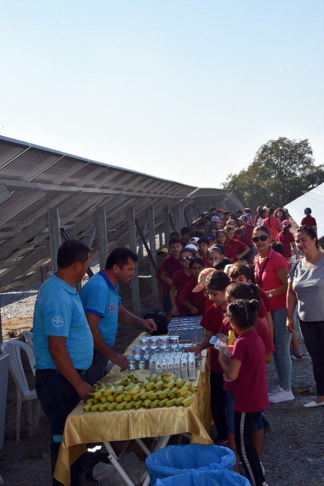 Öğrenciler Güneş Enerjisi Santrali’ni gezdi