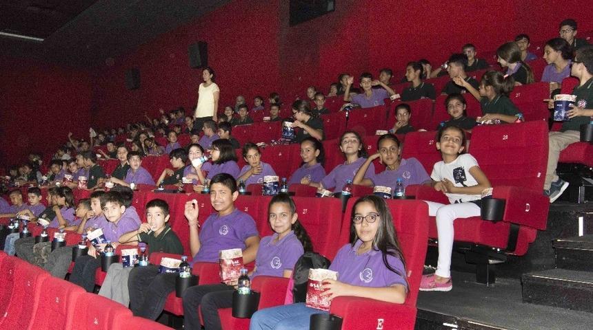 Adanalı &ouml;ğrencilerin sinemayla tanışma mutluluğu