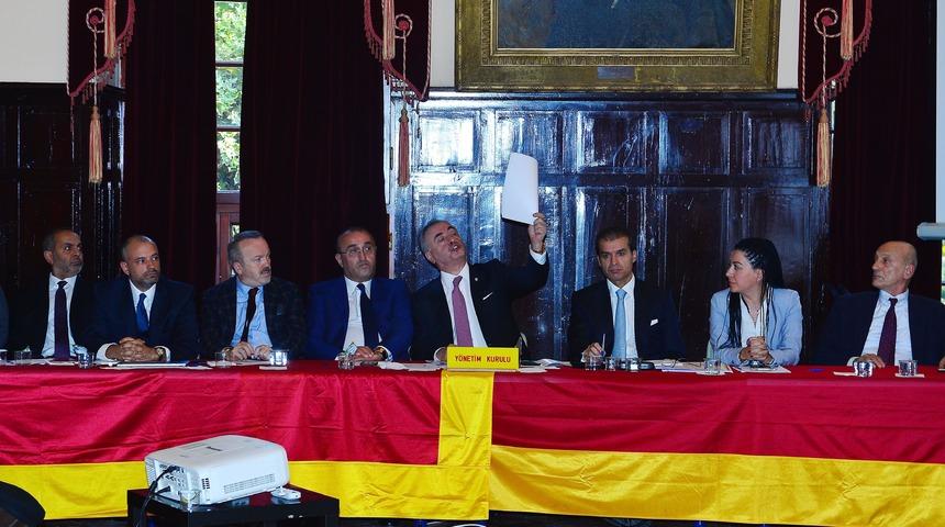 G.Saray'a F.Bahçeli ve Beşiktaşlı şoku!