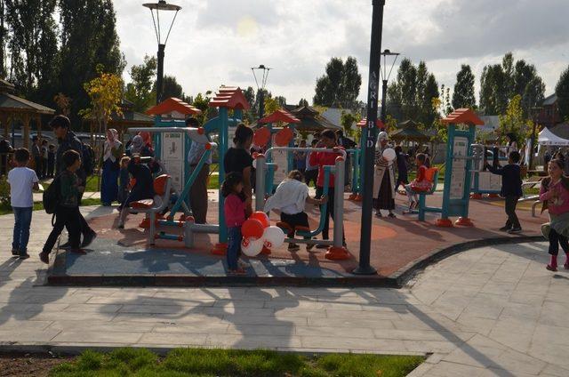 Ağrı’da bir park daha hizmete açıldı