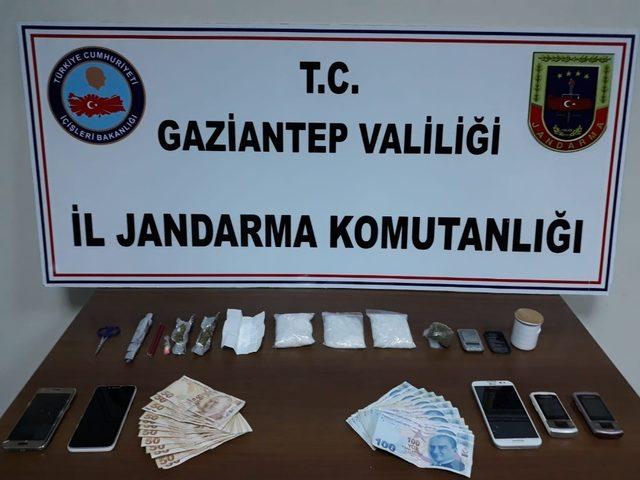 Jandarma’nın dur ihtarına uymayan araçtan uyuşturucu çıktı