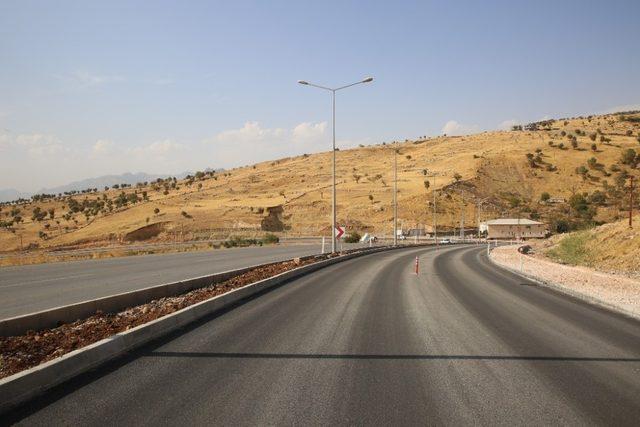 Şırnak’a 105 kilometrelik asfalt çalışması tamamlanma aşamasında