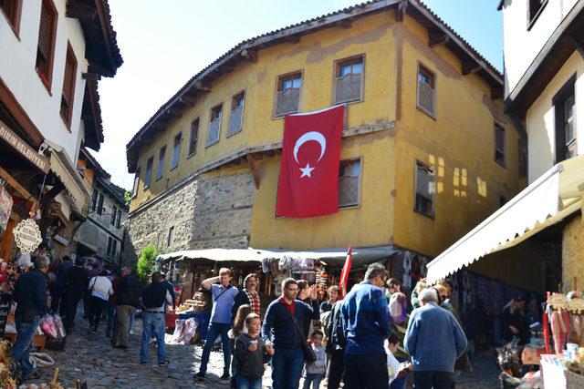 Cumalıkızık'ta ziyaretçi yoğunluğu