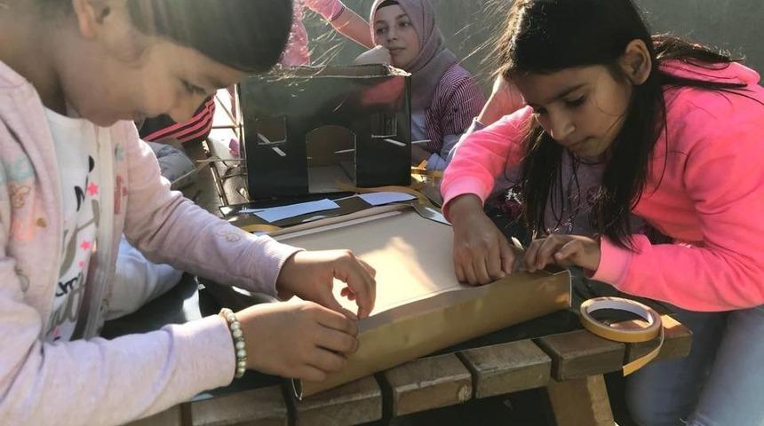 Bilgi Evi &ouml;ğrencileri kuşları unutmadı