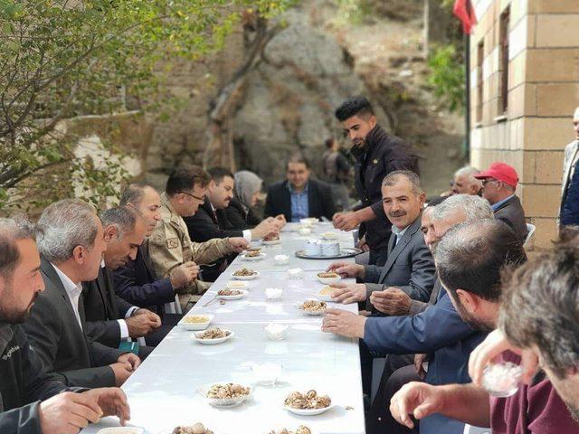 Bahçesaray Kaymakamı Sağıroğlu’nun mahalle ziyaretleri